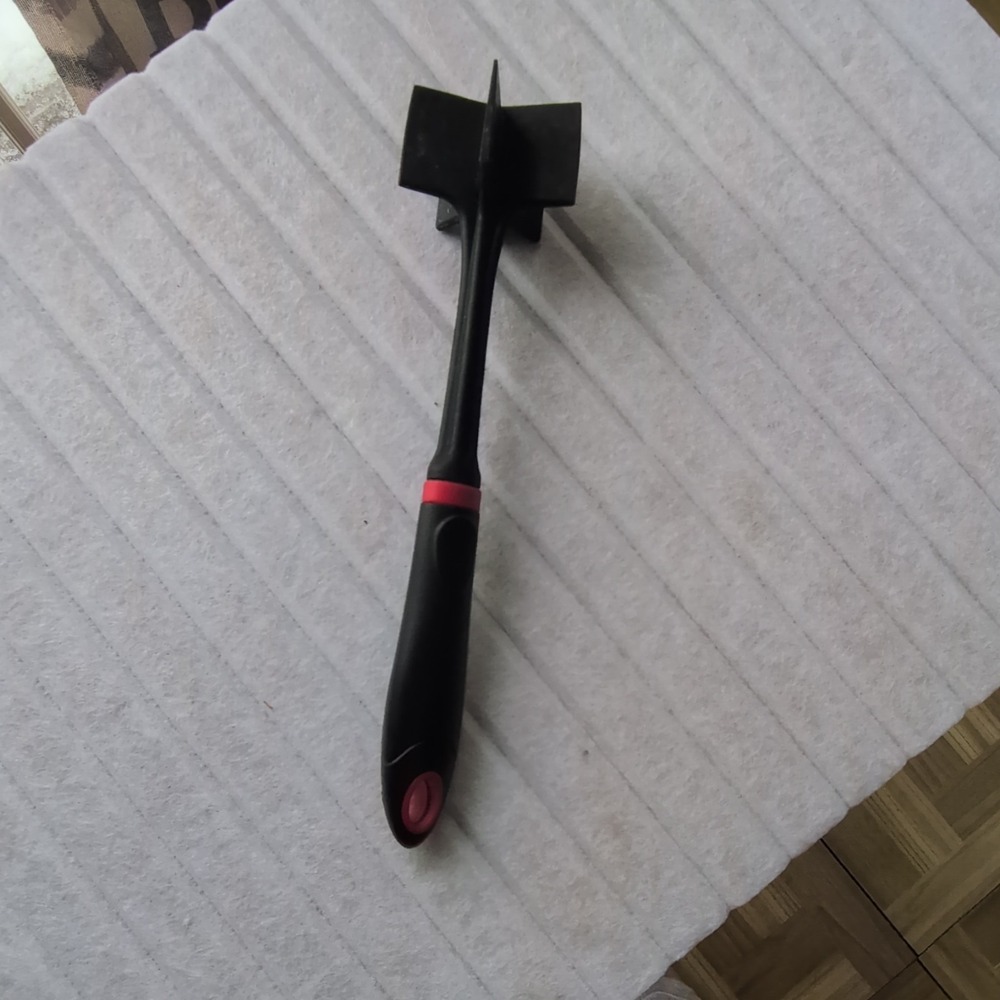 Black‎ & Red Plastic Meat Tenderizer Manual Kitchen Utensil